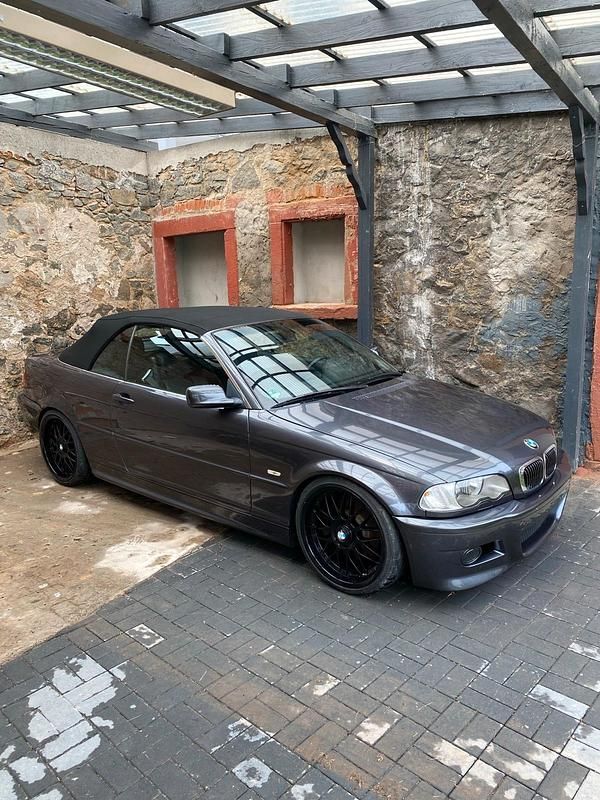 Gebraucht BMW 330 Cabriolet 231 PS (169 kW) 2001 Grau Cabrio