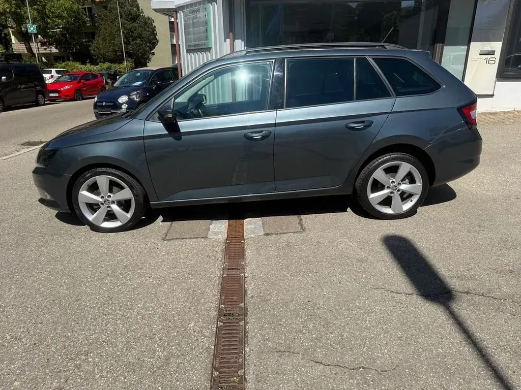 Gebraucht Skoda Fabia 90 PS (66 kW) 2017 Grau Kombi