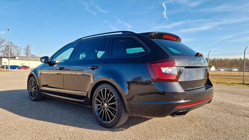 Schwarz Gebraucht 2018 Skoda Octavia RS Kombi | 16.000 € (Superpreis) - Bild 1/4