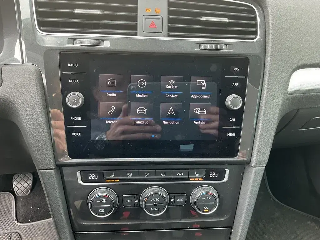 Second-hand VW Golf VII Trendline 116 CP (85 kW) 2019 Argintiu Berlinǎ