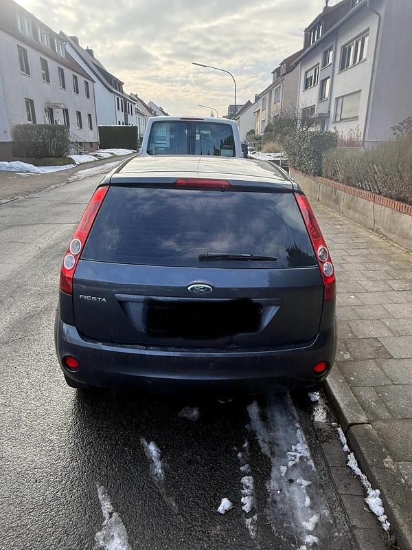 Gebraucht Ford Fiesta 51 PS (37 kW) 2008 Schwarz Kleinwagen