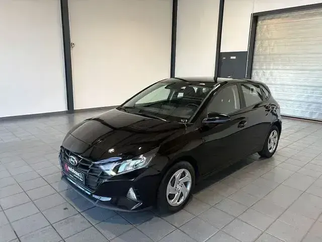 Gebraucht Hyundai i20 Select 84 PS (61 kW) 2022 Schwarz Kleinwagen