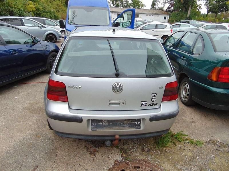 Gebraucht VW Golf Edition 102 PS (75 kW) 2002 Silber grau Limousine