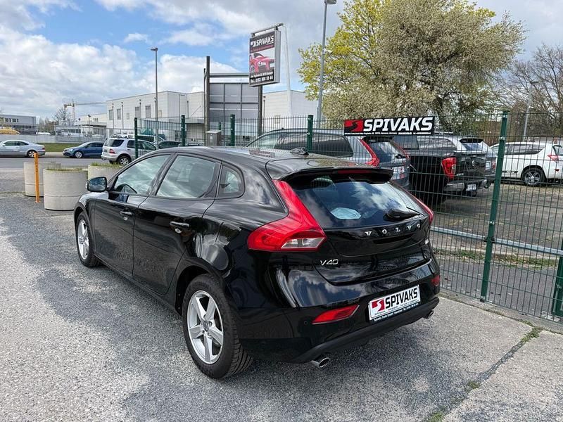Gebraucht Volvo V40 Kinetic 150 PS (110 kW) 2013 Schwarz Limousine