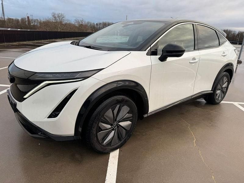 Weiß Gebraucht 2023 Nissan Ariya Advance SUV | 23.850 € (Superpreis) - Bild 1/4