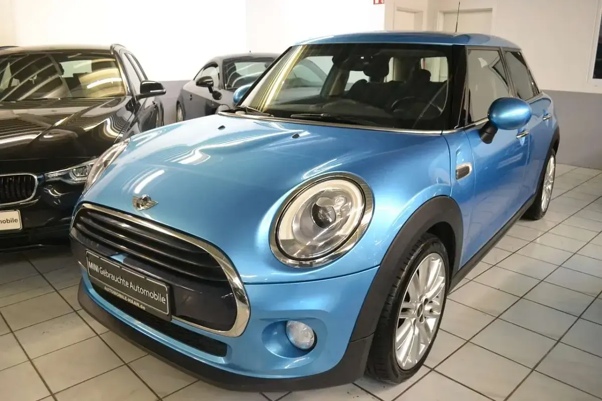 Usata Mini Cooper D 116 CV (85 kW) 2016 Blu Utilitaria