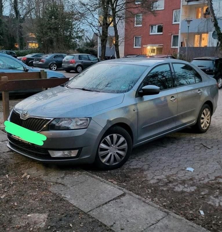 Gebraucht Skoda Rapid 75 PS (55 kW) 2013 Silber Kleinwagen