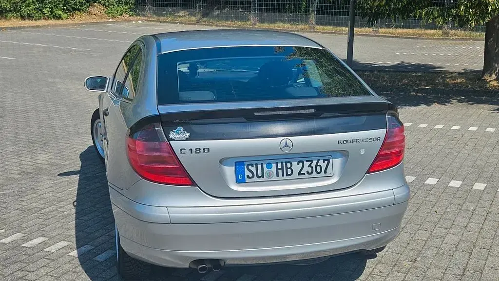 Gebraucht Mercedes C180 143 PS (105 kW) 2003 Silber Coupé