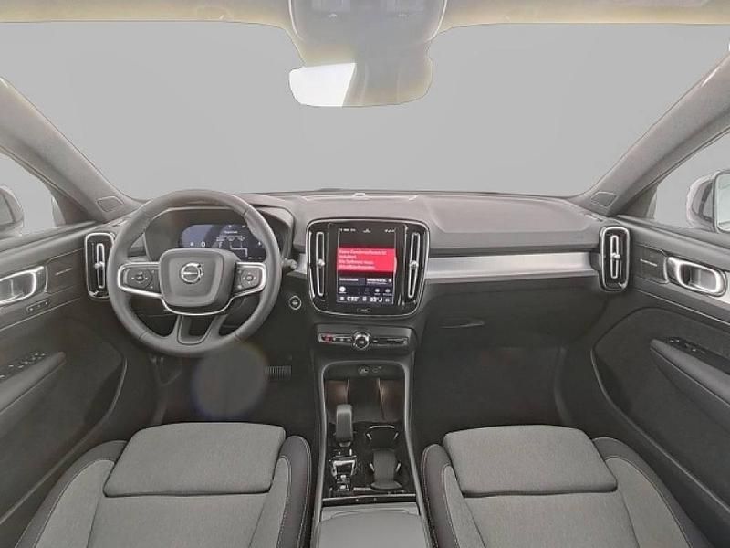 Gebraucht Volvo XC40 Plus 197 PS (144 kW) 2025 Weiß SUV