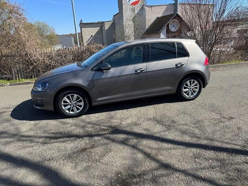 Gebraucht VW Golf VII Comfortline 86 PS (63 kW) 2013 Grau Limousine