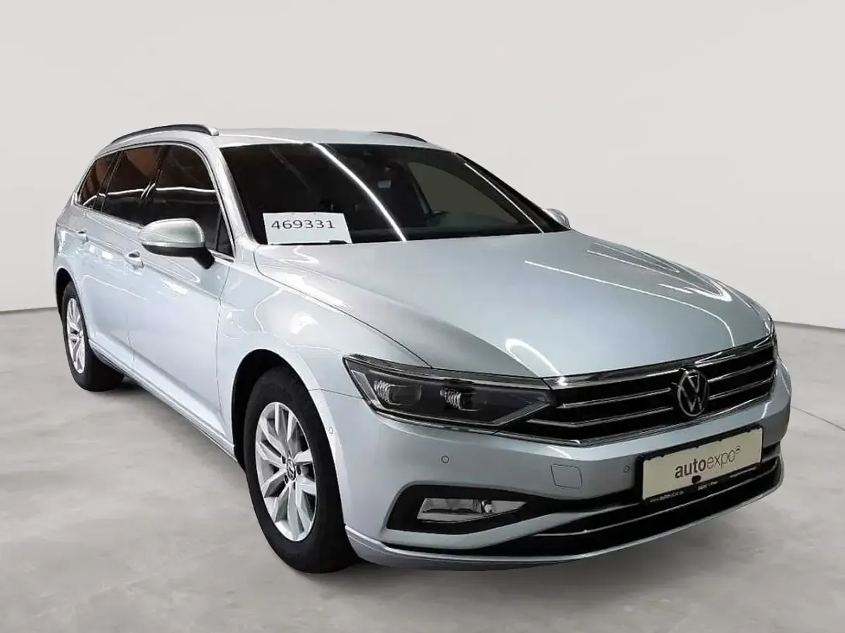 Gebraucht VW Passat Business 150 PS (110 kW) 2023 Kombi