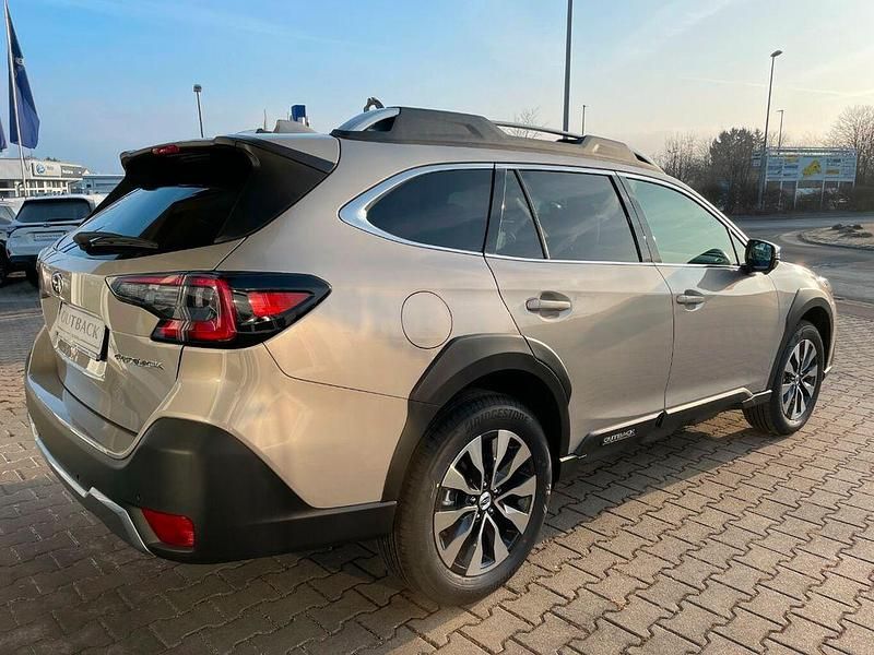 Neu Subaru Outback Platinum 169 PS (124 kW) 2026 Gold Limousine