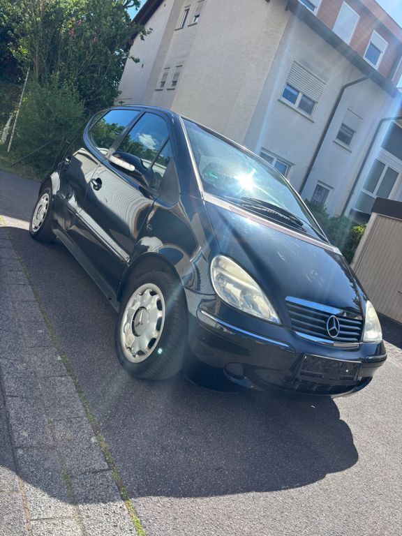 Schwarz Gebraucht 2003 Mercedes A140 Elegance Van / Kleinbus | 999 € (Guter Preis) - Bild 1/4