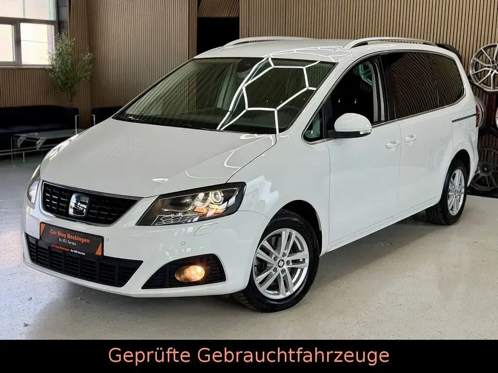 Gebraucht Seat Alhambra XCELLENCE 150 PS (110 kW) 2021 Weiß Van / Kleinbus