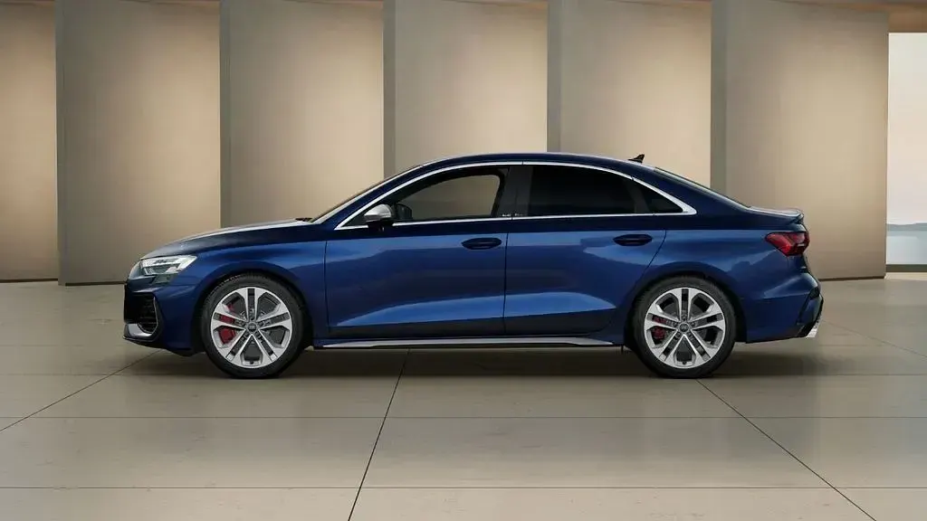 Gebraucht Audi S3 Sport 333 PS (244 kW) 2025 Navarrablau metallic Limousine
