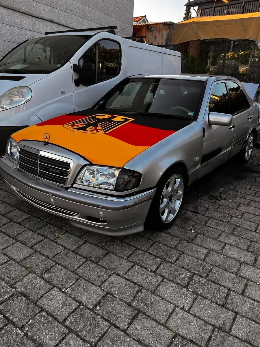 Gebraucht Mercedes C180 121 PS (88 kW) 1998 Silber Limousine