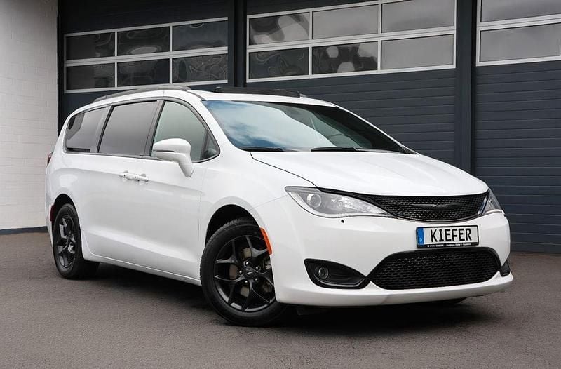 Gebraucht Chrysler Pacifica Limited 291 PS (214 kW) 2020 Weiß Van / Kleinbus
