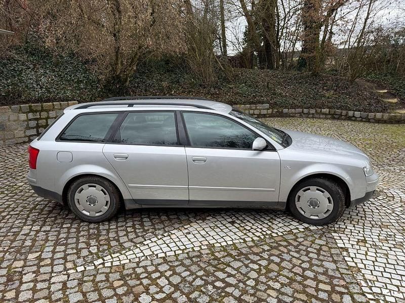 Gebraucht Audi A4 101 PS (74 kW) 2002 Silber Kombi