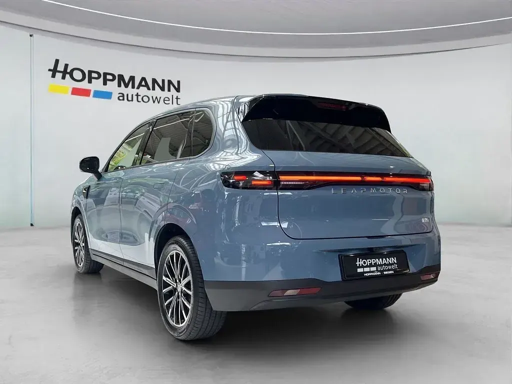 Gebraucht Leapmotor B10 160 kW (218 PS) 2025 Starry night blue SUV