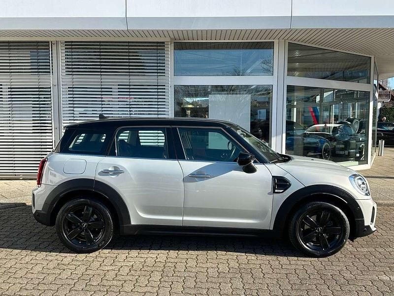 Gebraucht Mini Cooper D Classic 150 PS (110 kW) 2022 White silver metallic Kleinwagen