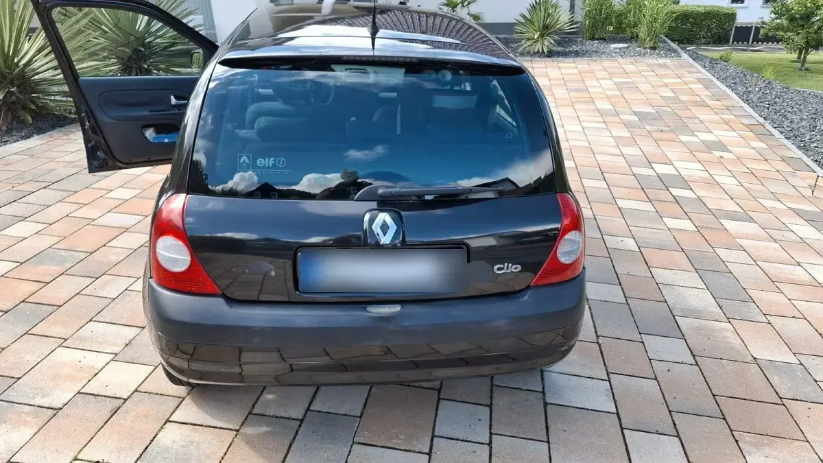 Gebraucht Renault Clio II Authentique 75 PS (55 kW) 2004 Schwarz Limousine