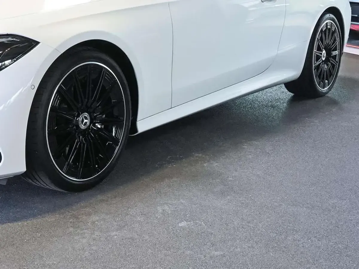 Gebraucht Mercedes CLE200 AMG 204 PS (150 kW) 2026 Weiß Coupé