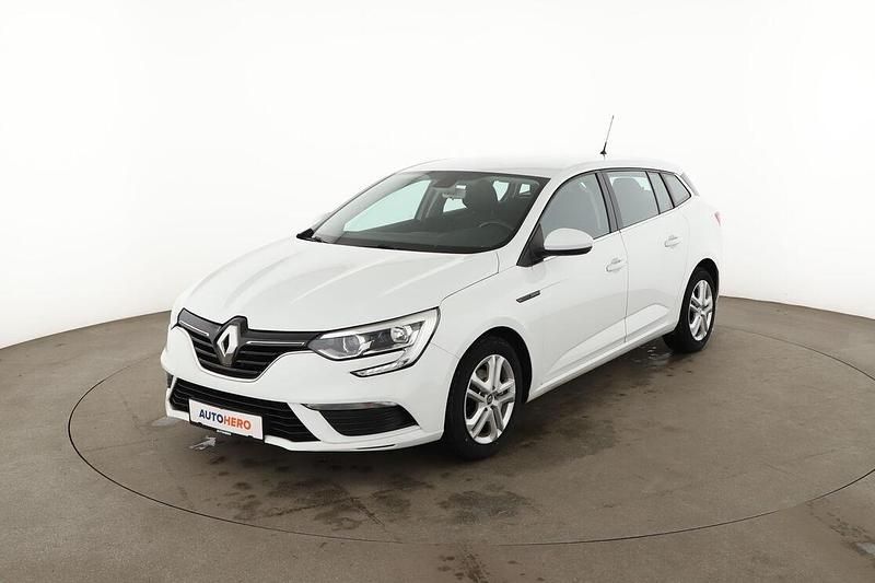Gebraucht Renault Mégane GrandTour Play 101 PS (74 kW) 2017 Weiß Kombi