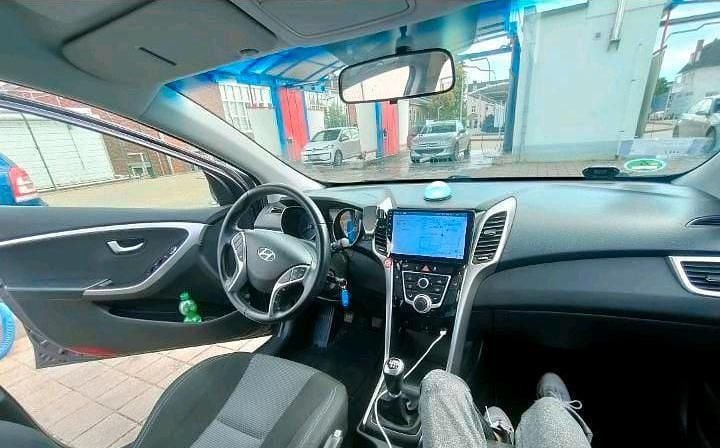 Gebraucht Hyundai i30 110 PS (80 kW) 2016 Grau Limousine
