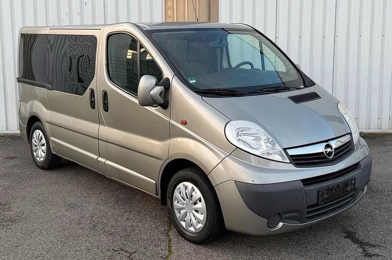Braun Gebraucht 2013 Opel Vivaro Van | 8.590 € (Fairer Preis) - Bild 1/4