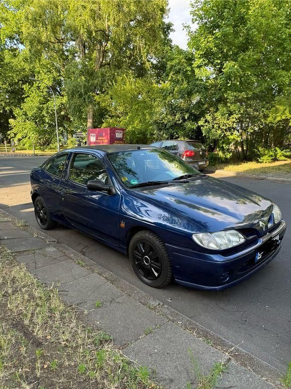 Blau Gebraucht 1996 Renault Mégane | 1.700 € (Guter Preis) - Bild 1/4