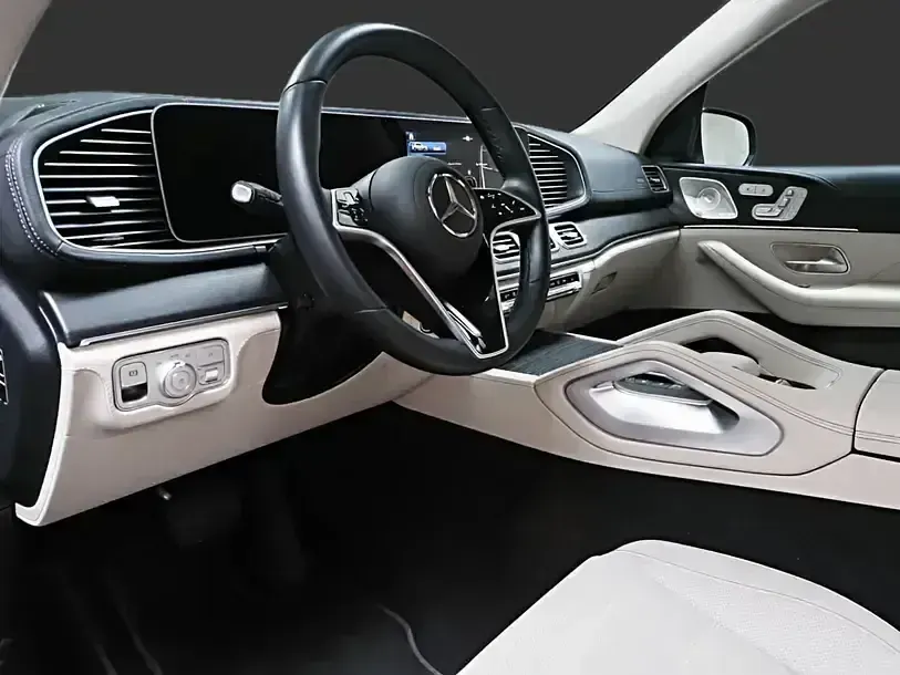 Gebraucht Mercedes GLE580 517 PS (380 kW) 2025 Schwarz SUV