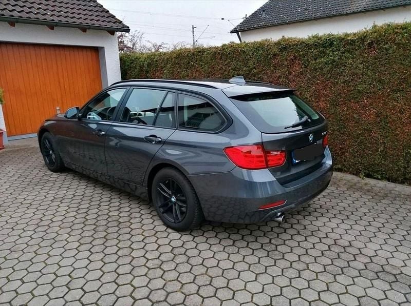 Second-hand BMW 318 143 CP (105 kW) 2015 Gri Break