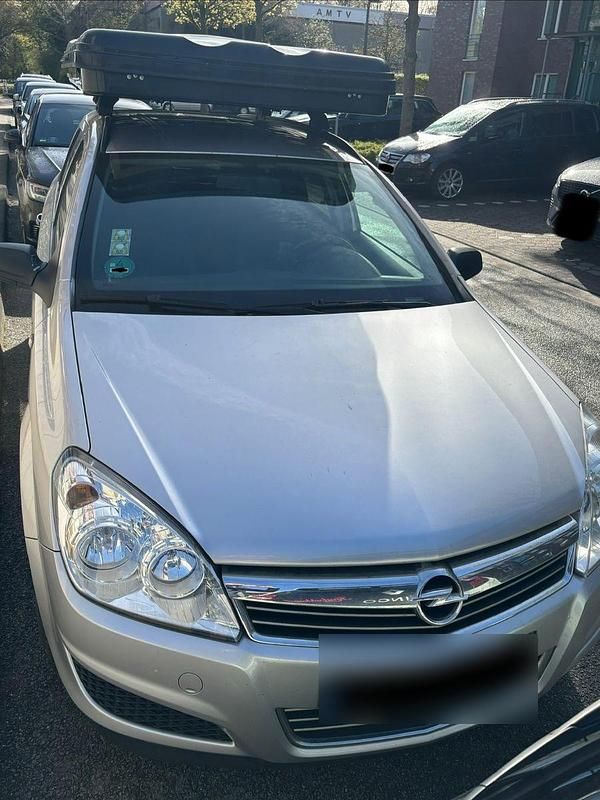 Gebraucht Opel Astra Selection 116 PS (85 kW) 2009 Silber Kombi