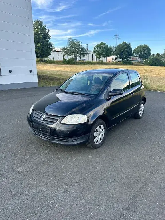Gebraucht VW Fox 54 PS (39 kW) 2007 Schwarz Kleinwagen