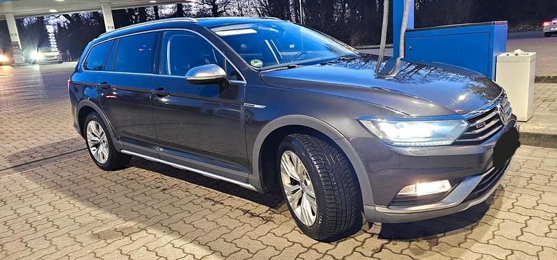Gebraucht VW Passat 190 PS (139 kW) 2017 Grau Kombi