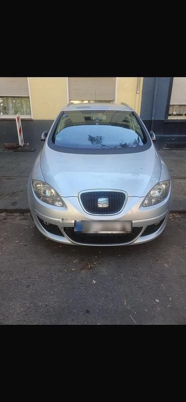 Silber Gebraucht 2006 Seat Altea XL Van / Kleinbus | 1.300 € (Teuer) - Bild 1/4