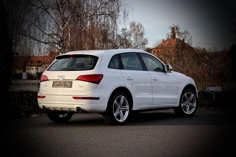 Second-hand Audi Q5 Design 179 CP (131 kW) 2013 Alb SUV