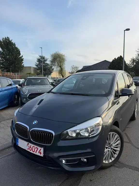 Gebraucht BMW 220 Gran Tourer Luxury Line 192 PS (141 kW) 2016 Grau Van / Kleinbus