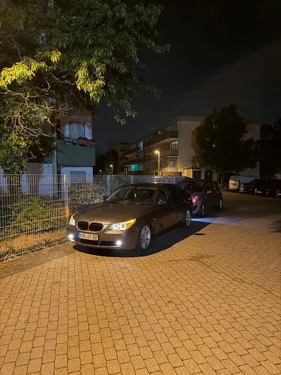 Gebraucht BMW 525 177 PS (130 kW) 2006 Grau Limousine