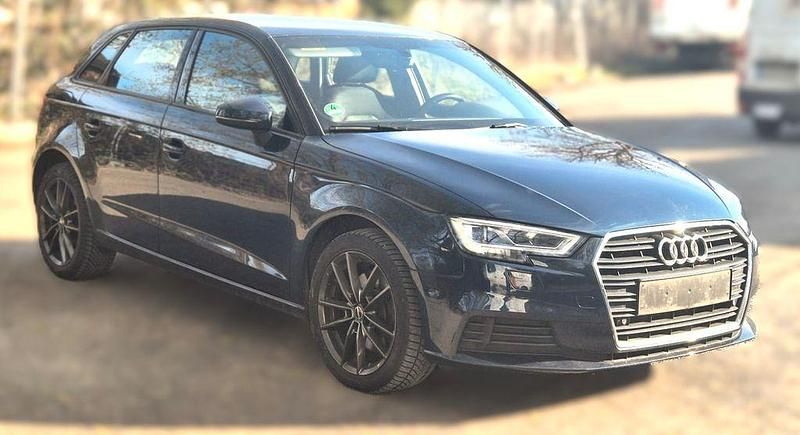 Gebraucht Audi A3 150 PS (110 kW) 2019 Blau Limousine