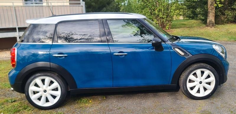 Second-hand Mini Cooper 122 CP (89 kW) 2011 Albastru Hatchback