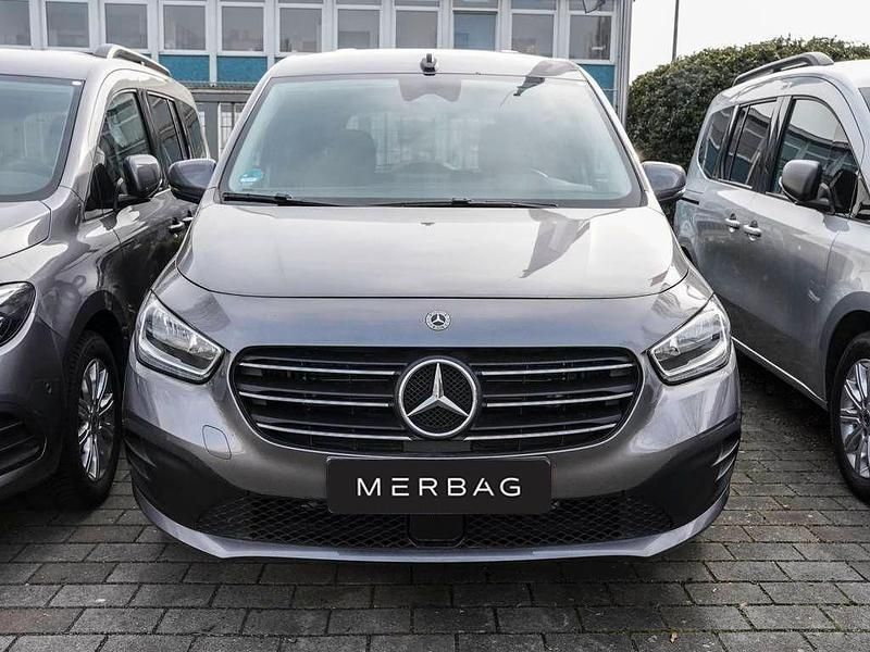Gebraucht Mercedes T160 95 PS (69 kW) 2023 Chromitgrau Van / Kleinbus