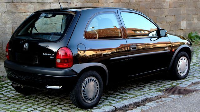 Gebraucht Opel Corsa Edition 122 PS (89 kW) 2000 Schwarz Kleinwagen