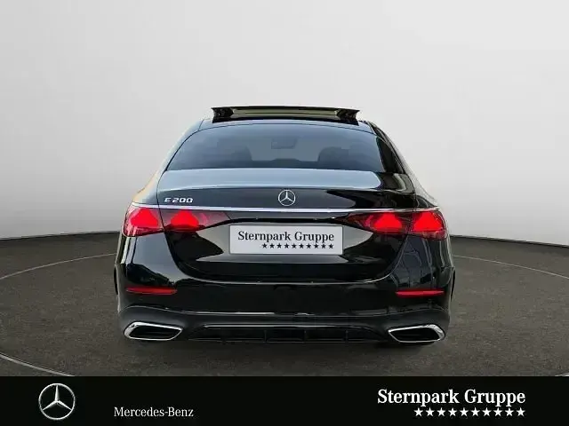 Gebraucht Mercedes E200 AMG 204 PS (150 kW) 2025 Obsidianschwarz Limousine