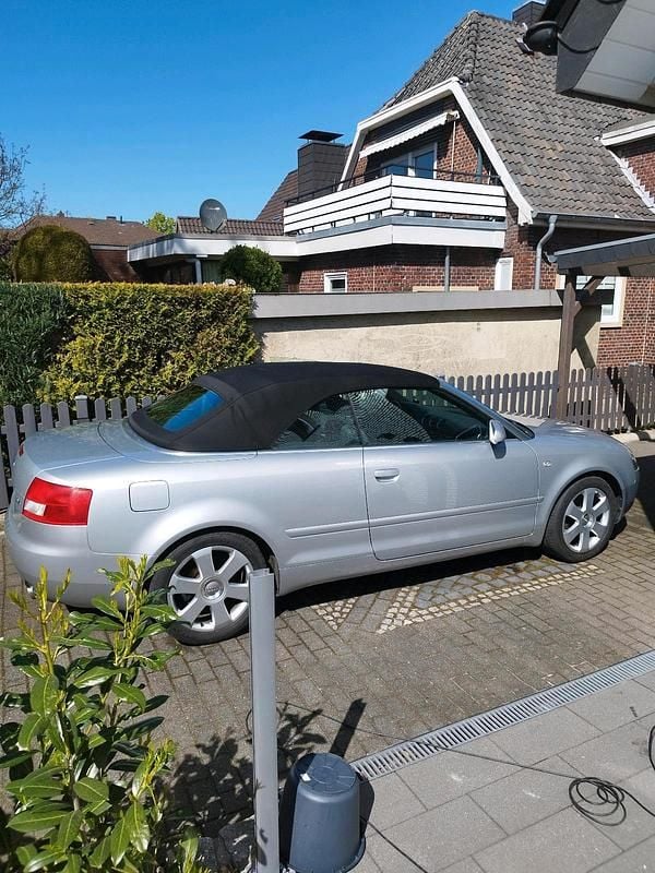 Second-hand Audi A4 170 CP (125 kW) 2003 Argintiu Cabrio