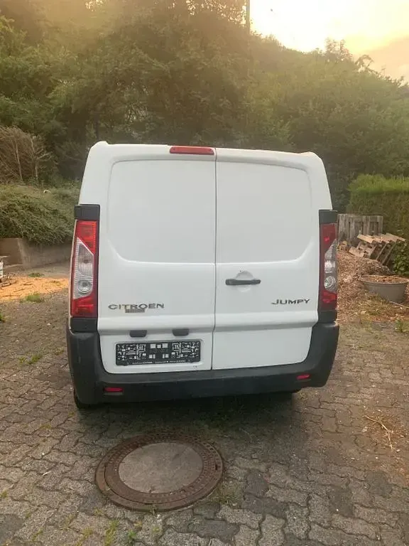 Gebraucht Citroën Jumpy 128 PS (94 kW) 2011 Weiß Van / Kleinbus