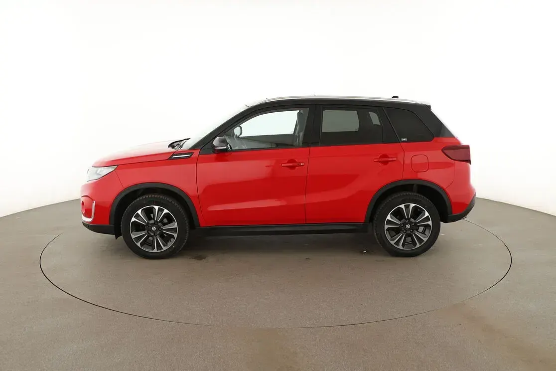 Gebraucht Suzuki Vitara Comfort+ 102 PS (75 kW) 2022 Rot SUV