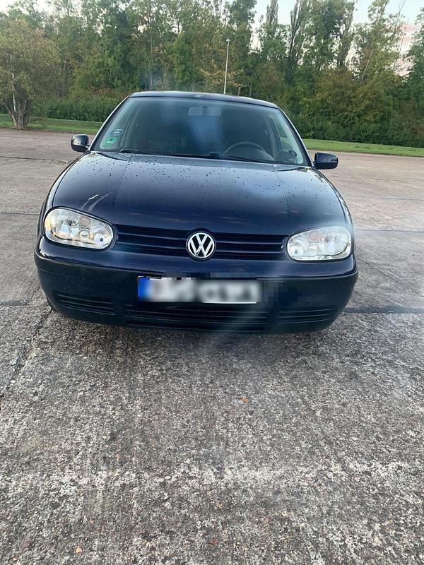Blau Gebraucht 2000 VW Golf IV Kleinwagen | 420 € (Superpreis) - Bild 1/4