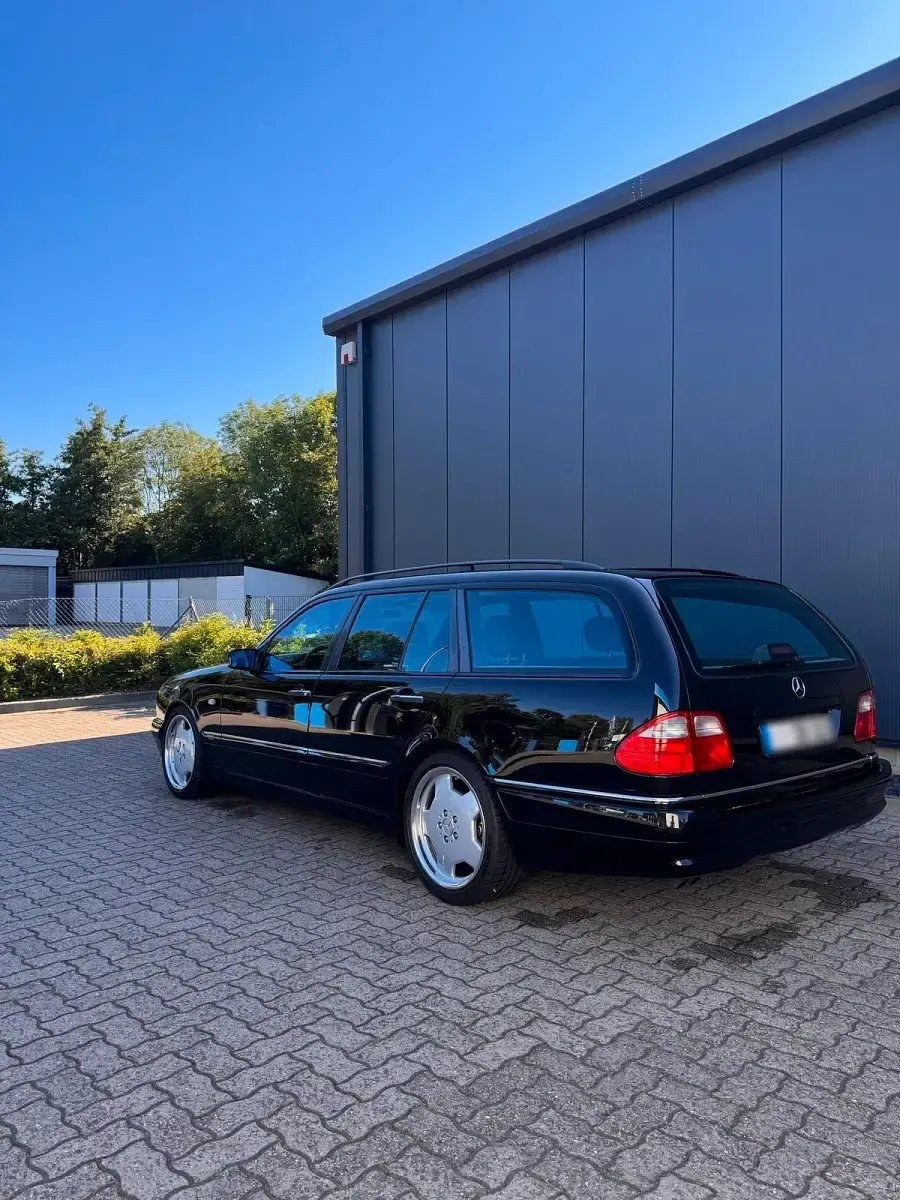 Gebraucht Mercedes E320 AMG 224 PS (164 kW) 1999 Schwarz Kombi