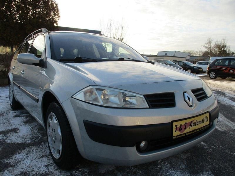 Grau Gebraucht 2004 Renault Mégane GrandTour Authentique Kombi | 999 € (Guter Preis) - Bild 1/4